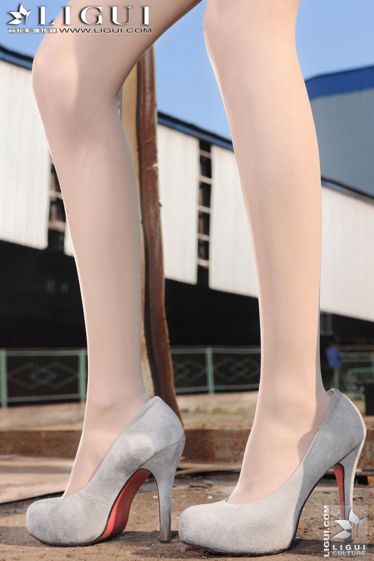 [丽柜] ligui  小镇火车站的美腿诱惑 Model-文欣 下