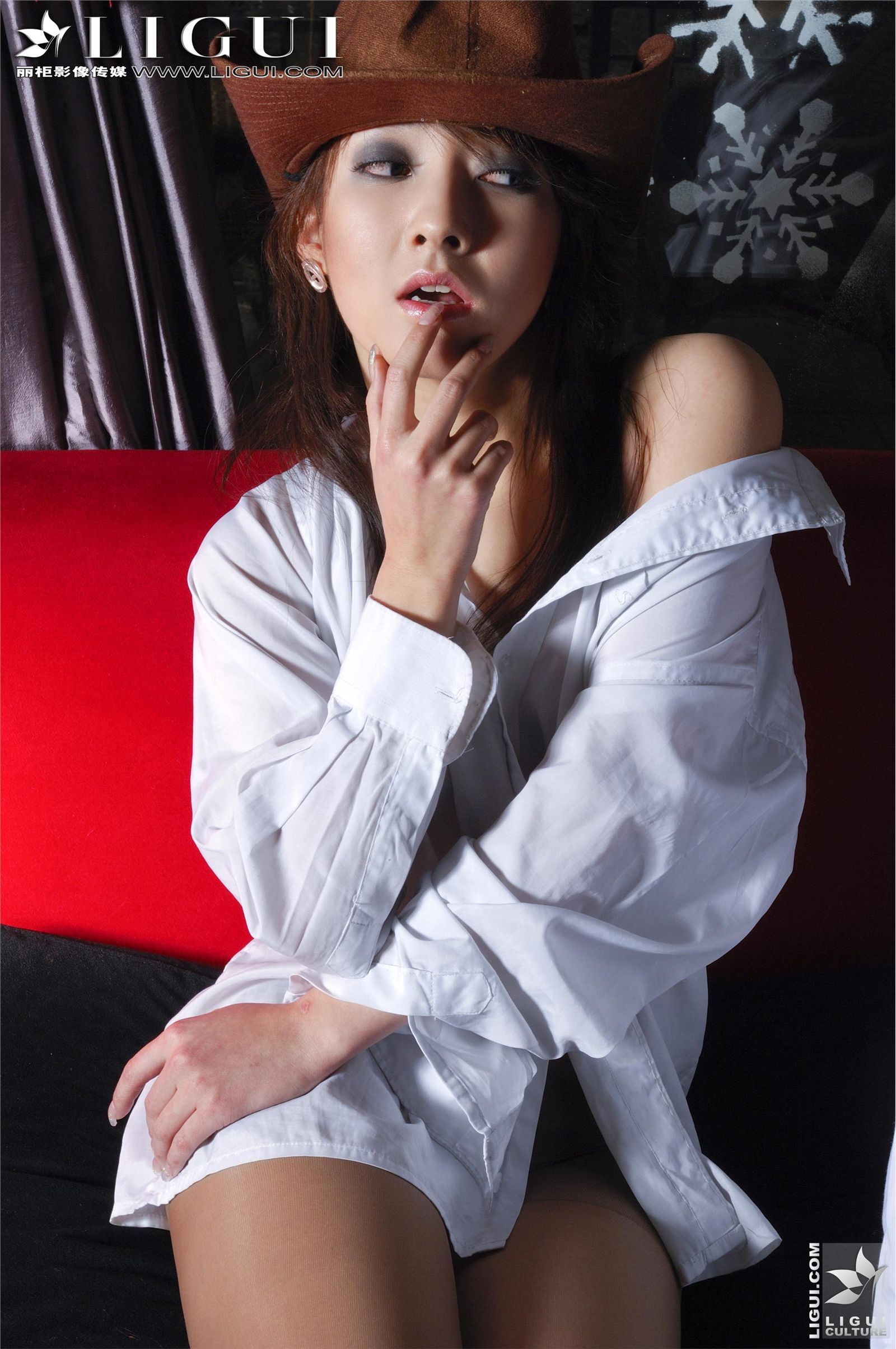 [Ligui丽柜]2012.07.28 Model 咪惠美&kelly　国产性感美女图片