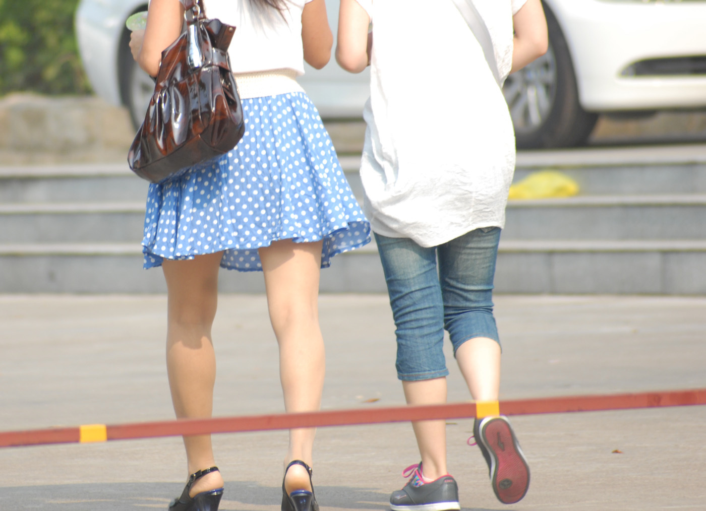 [outdoor Street Photo] on August 5, 2013, I followed her for a long time and finally showed up