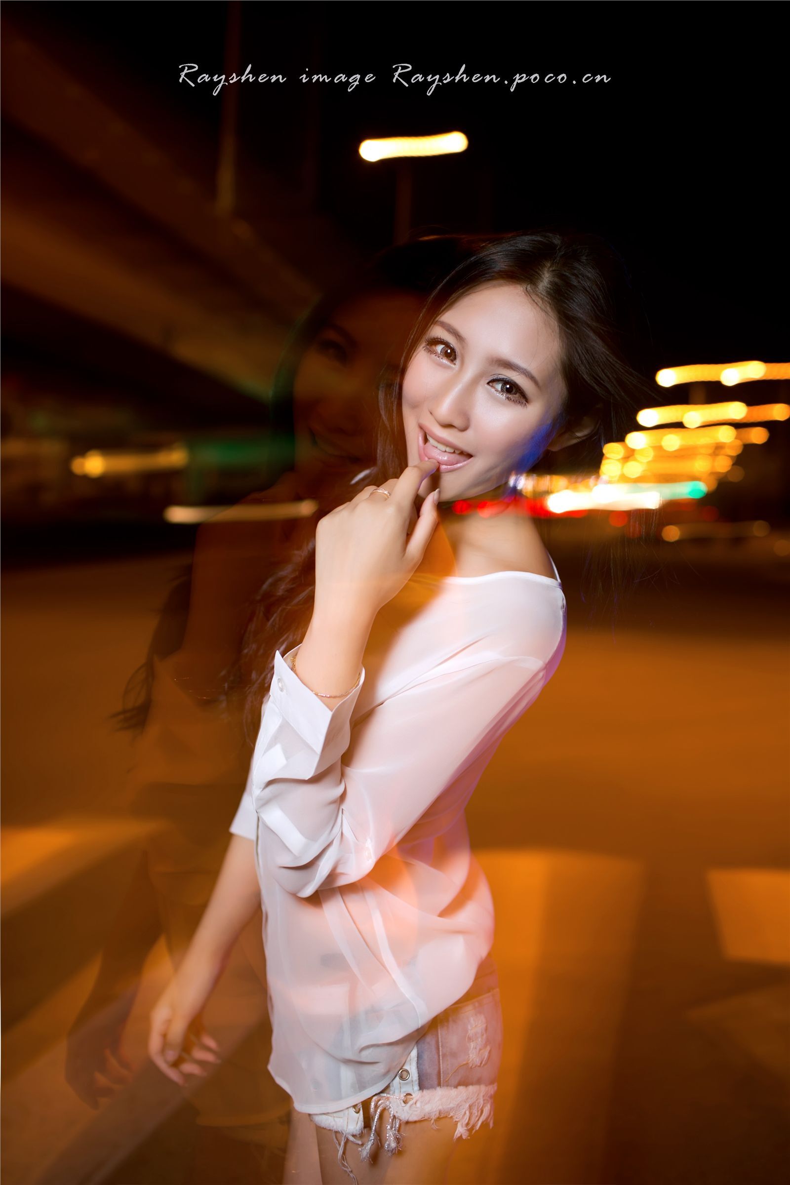 Playful pink fashion girl high definition underwear show big picture Bai Li Tou Yu Long hair and legs mm