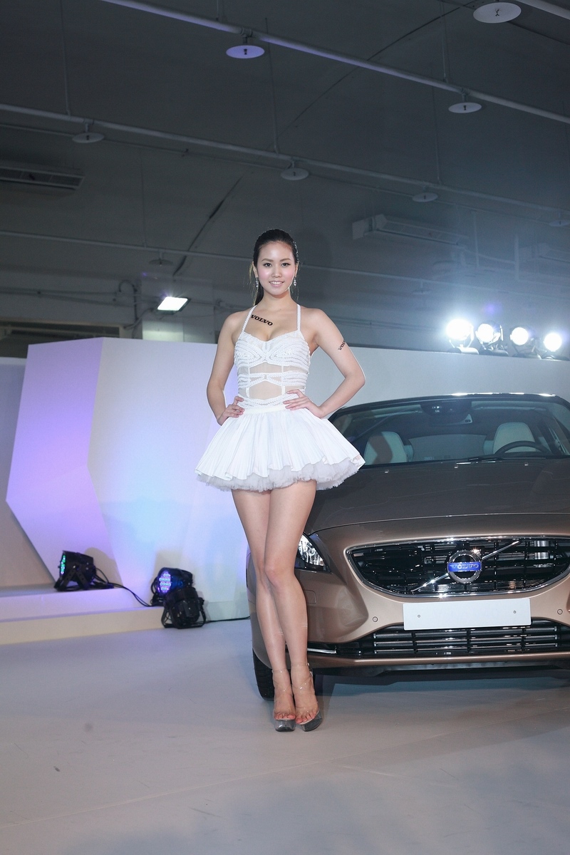 Philips top quality beauty cross dressing party 2013 Tainan international new car show