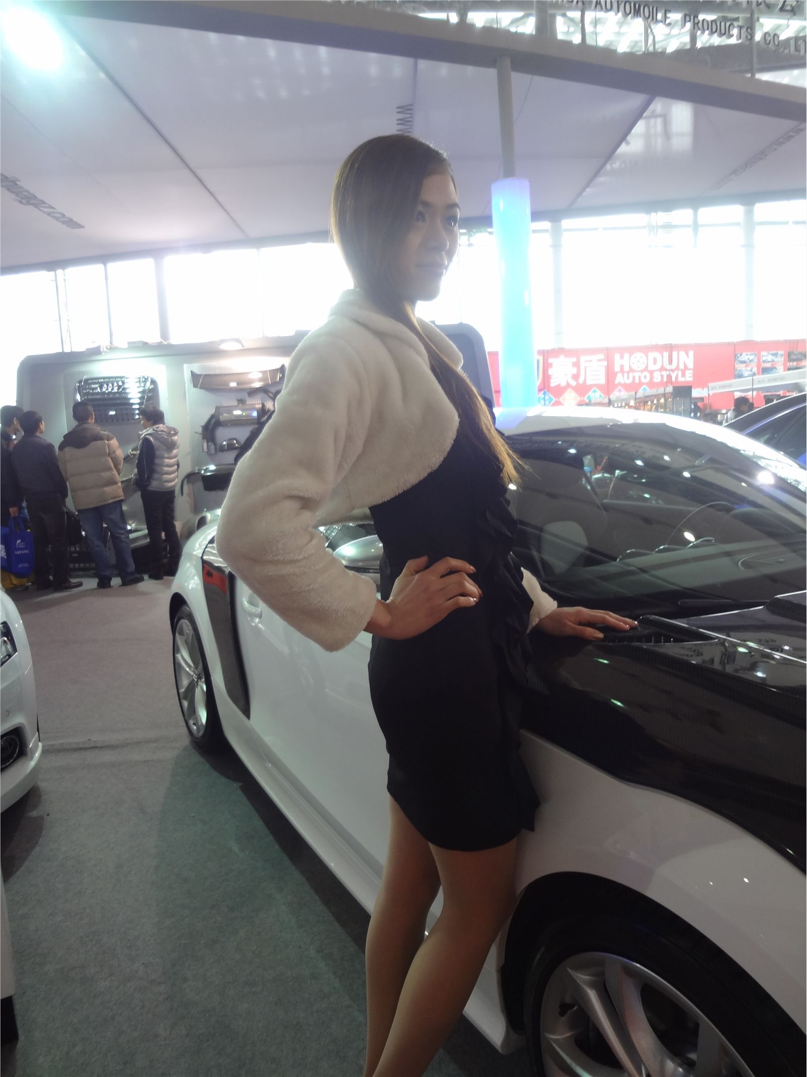 High definition photo of beautiful models in Guangzhou Auto Show