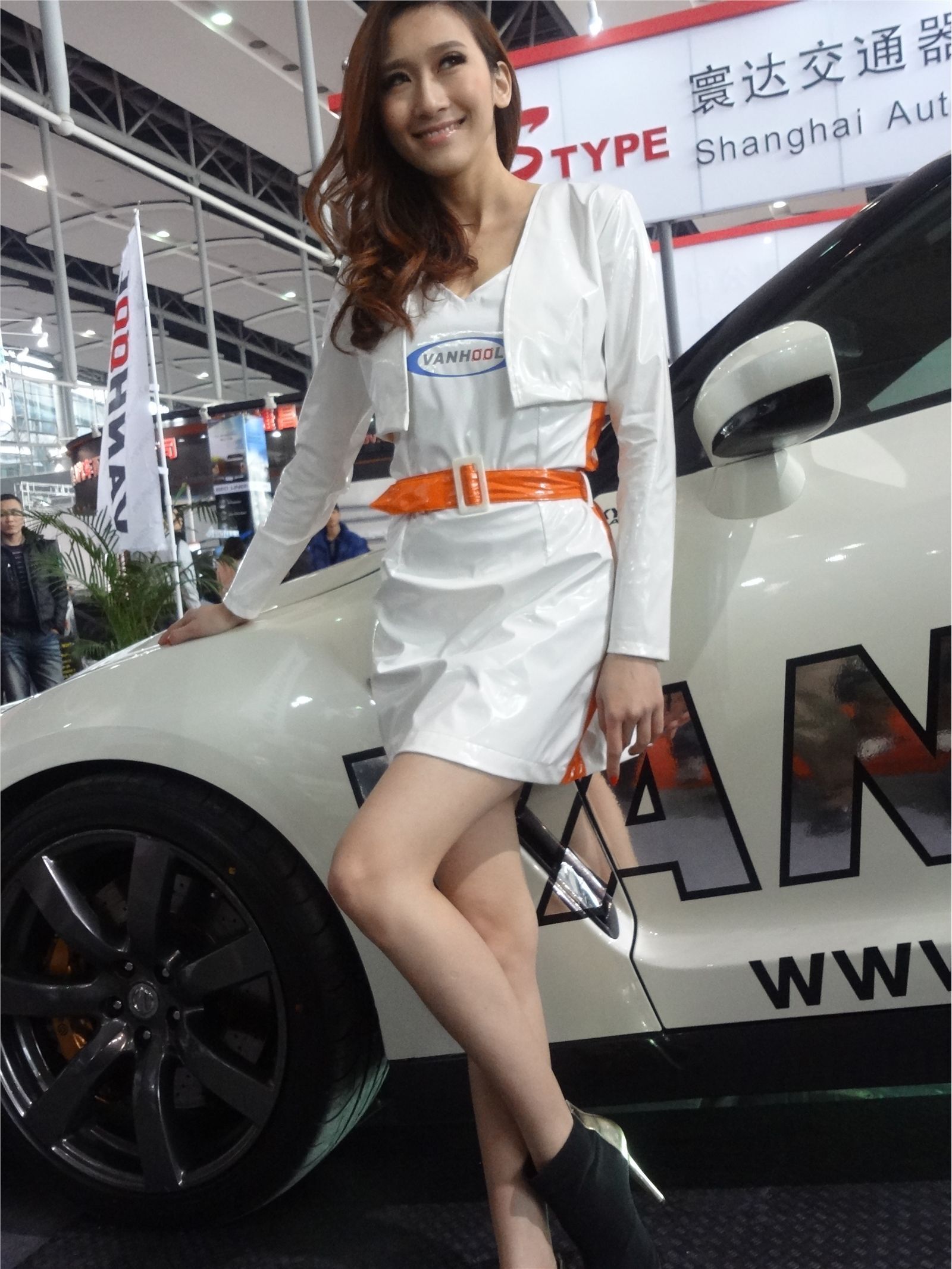 High definition photo of beautiful models in Guangzhou Auto Show