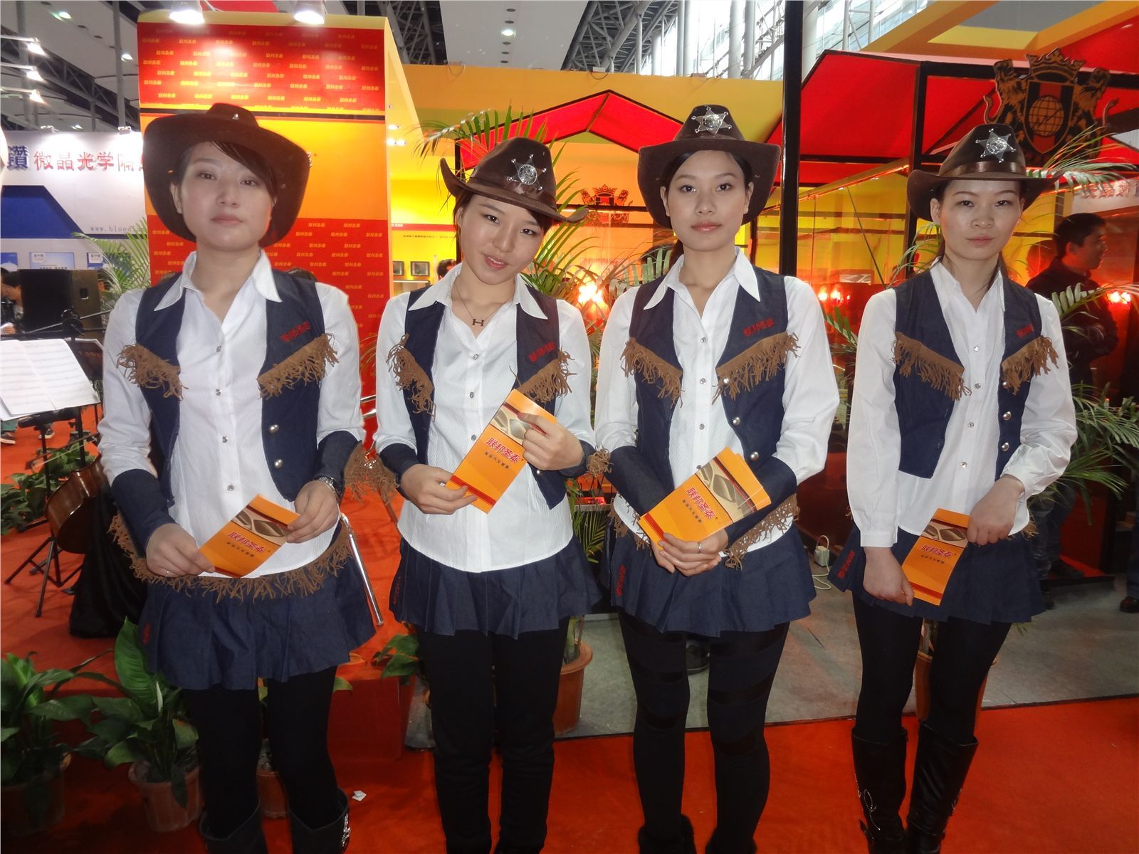 Photo set of domestic beauty car models at Guangzhou refitting Auto Show (the third set)