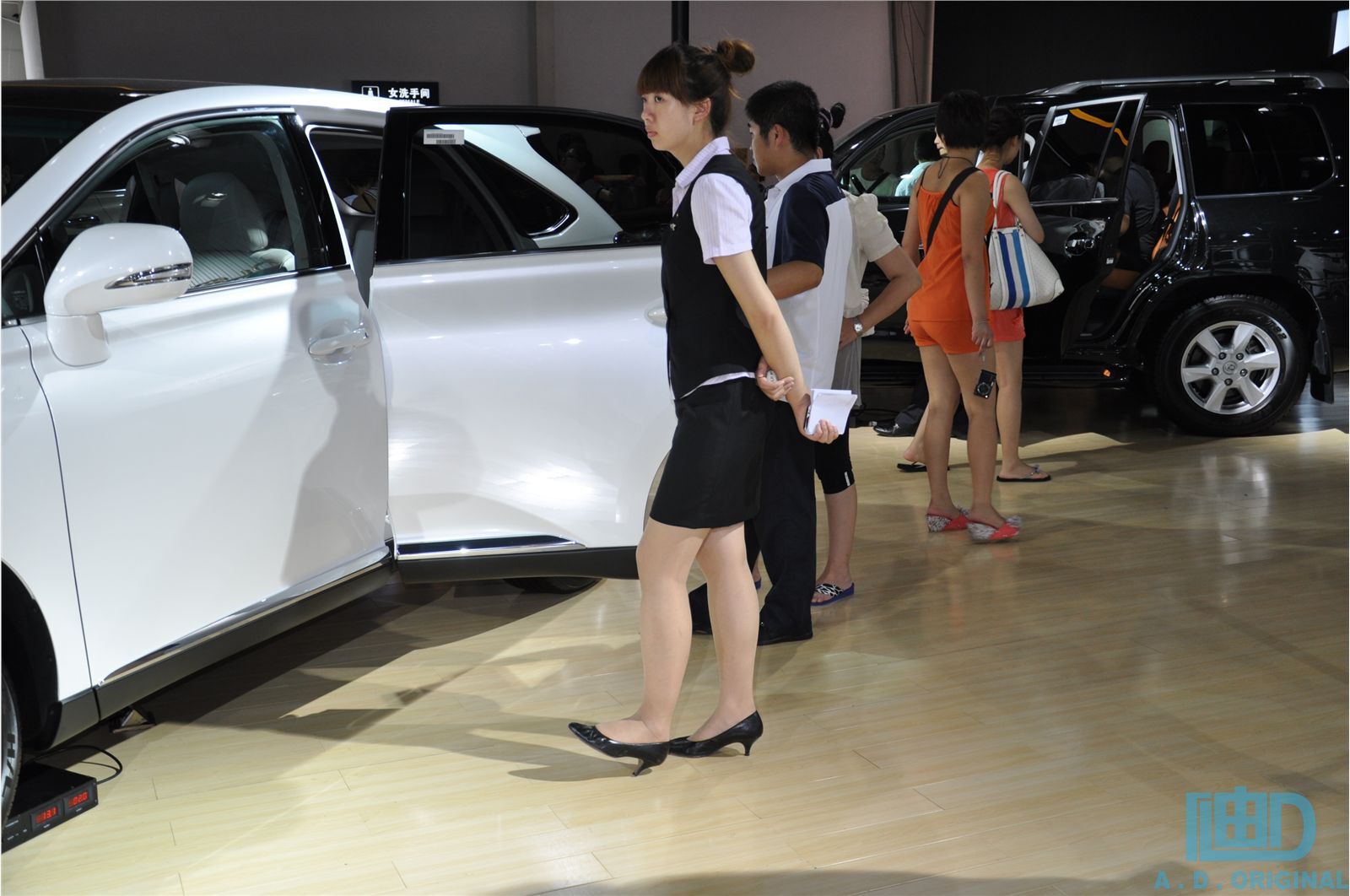 Photo of leg beauty of domestic models in the second season of Changchun Auto Show