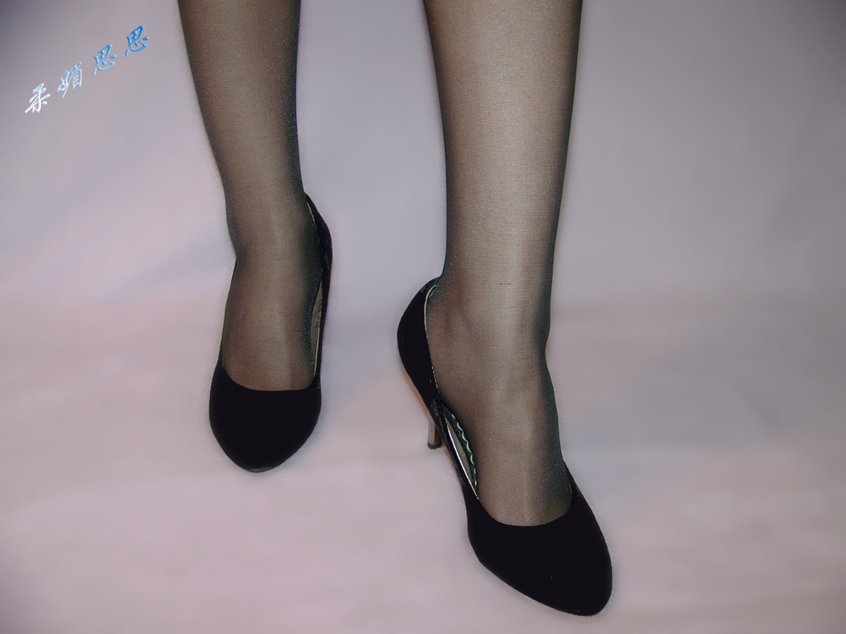 Rou Mei Si's ultra thin meat silk leg high heel photo set