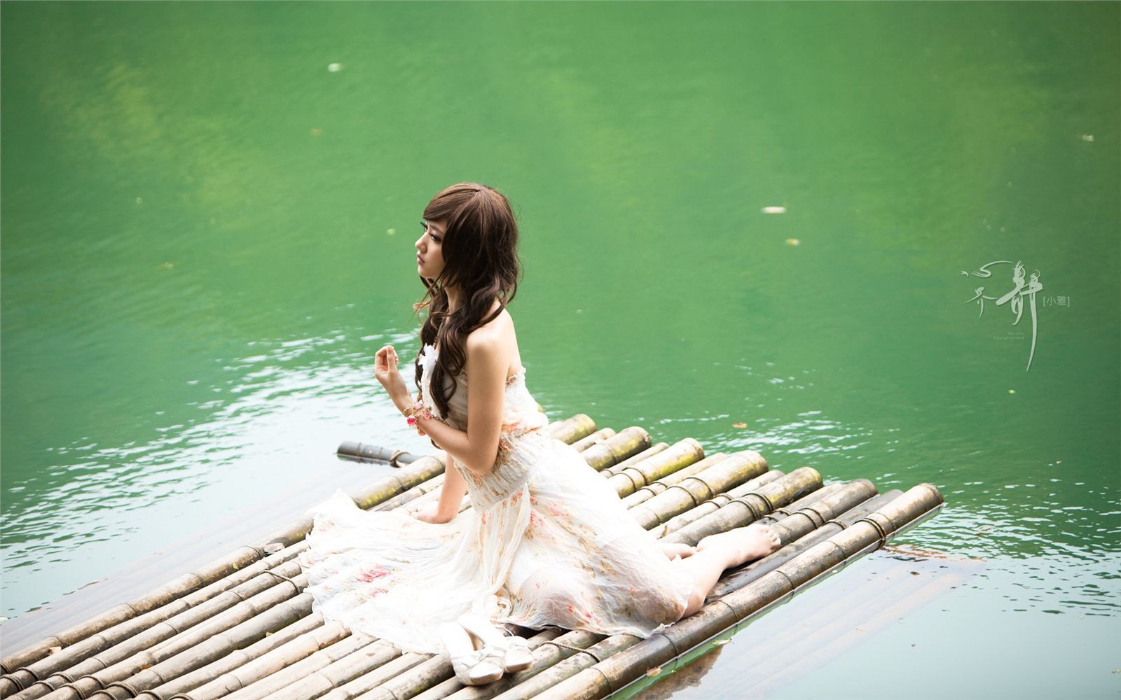 Taiwan Beauty Model Xiaoya takes photos of online beauty models