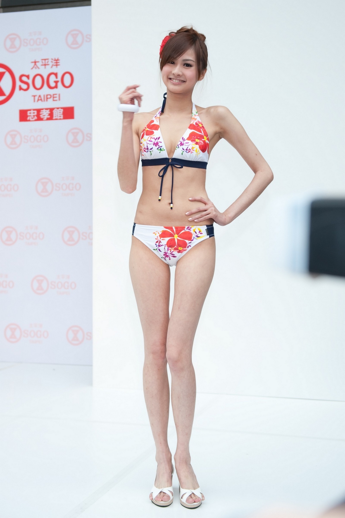 Sogo swimsuit show Yilin Chen Kaijun Wu Yilin sexy domestic beauty