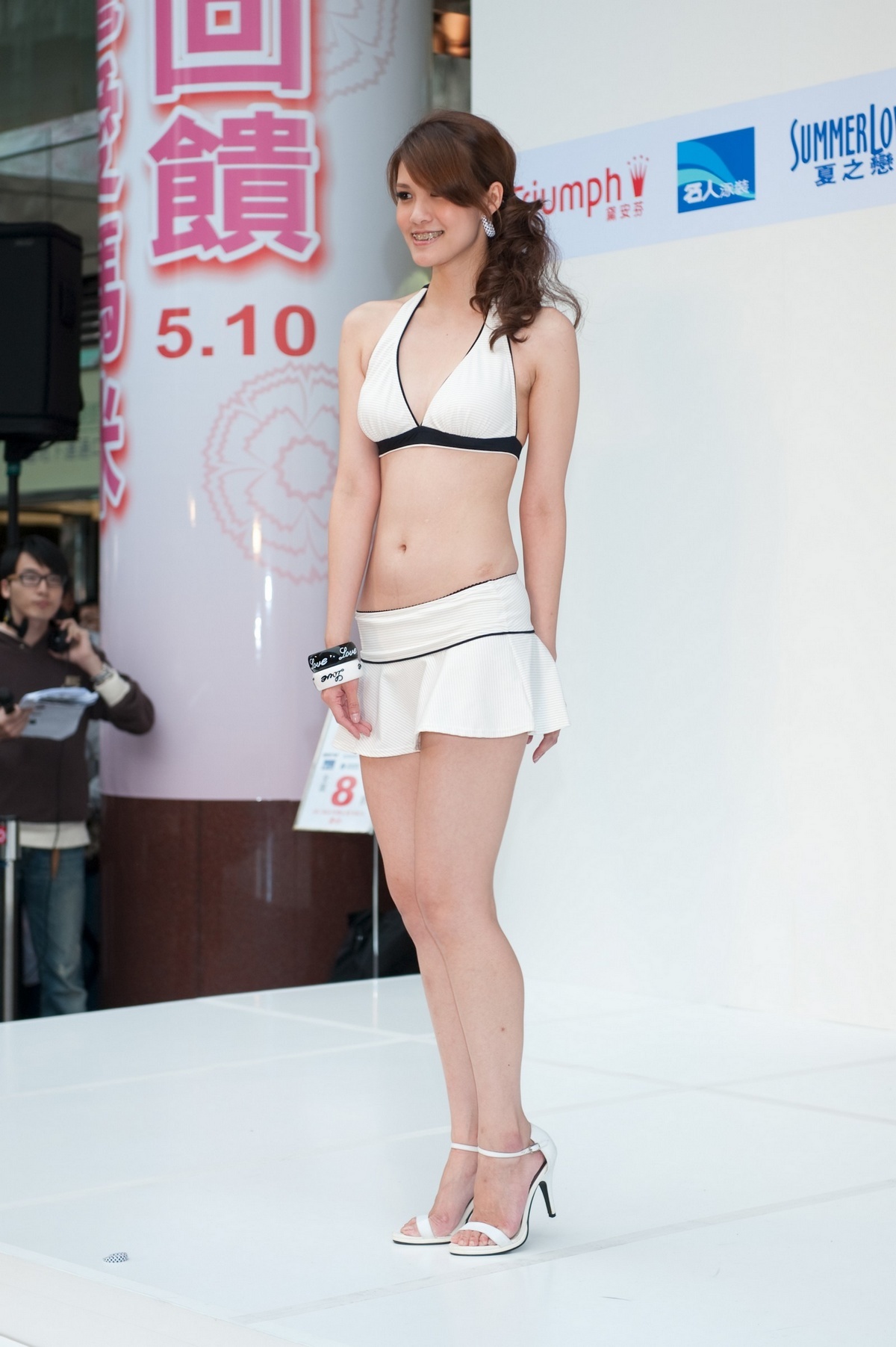 Sogo swimsuit show Yilin Chen Kaijun Wu Yilin sexy domestic beauty