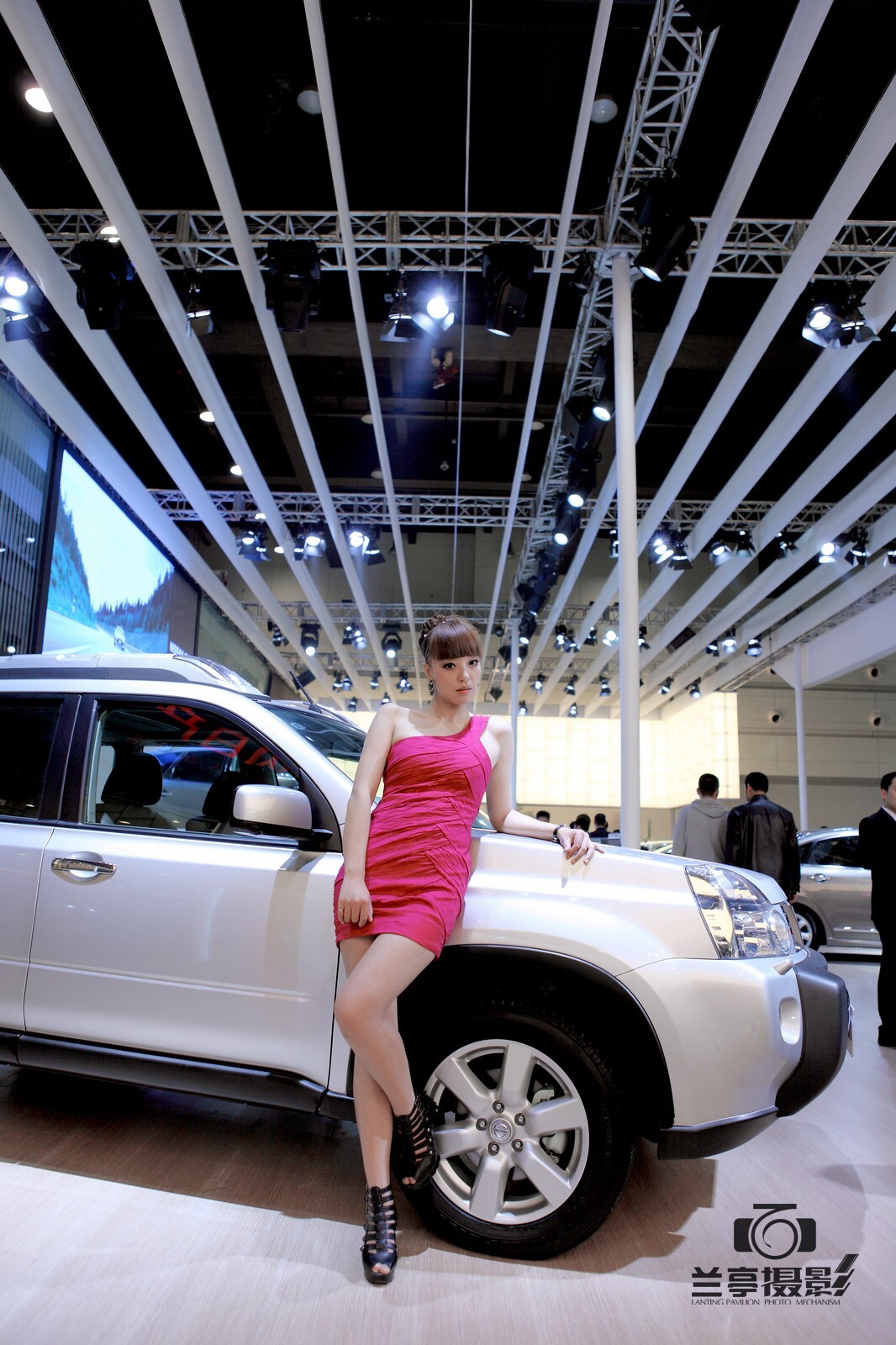 Beautiful car model of the 4th Zhengzhou International Auto Show