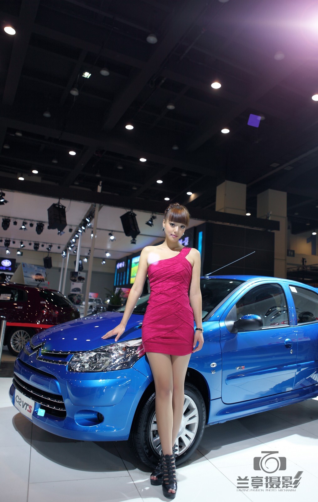 Beautiful car model of the 4th Zhengzhou International Auto Show
