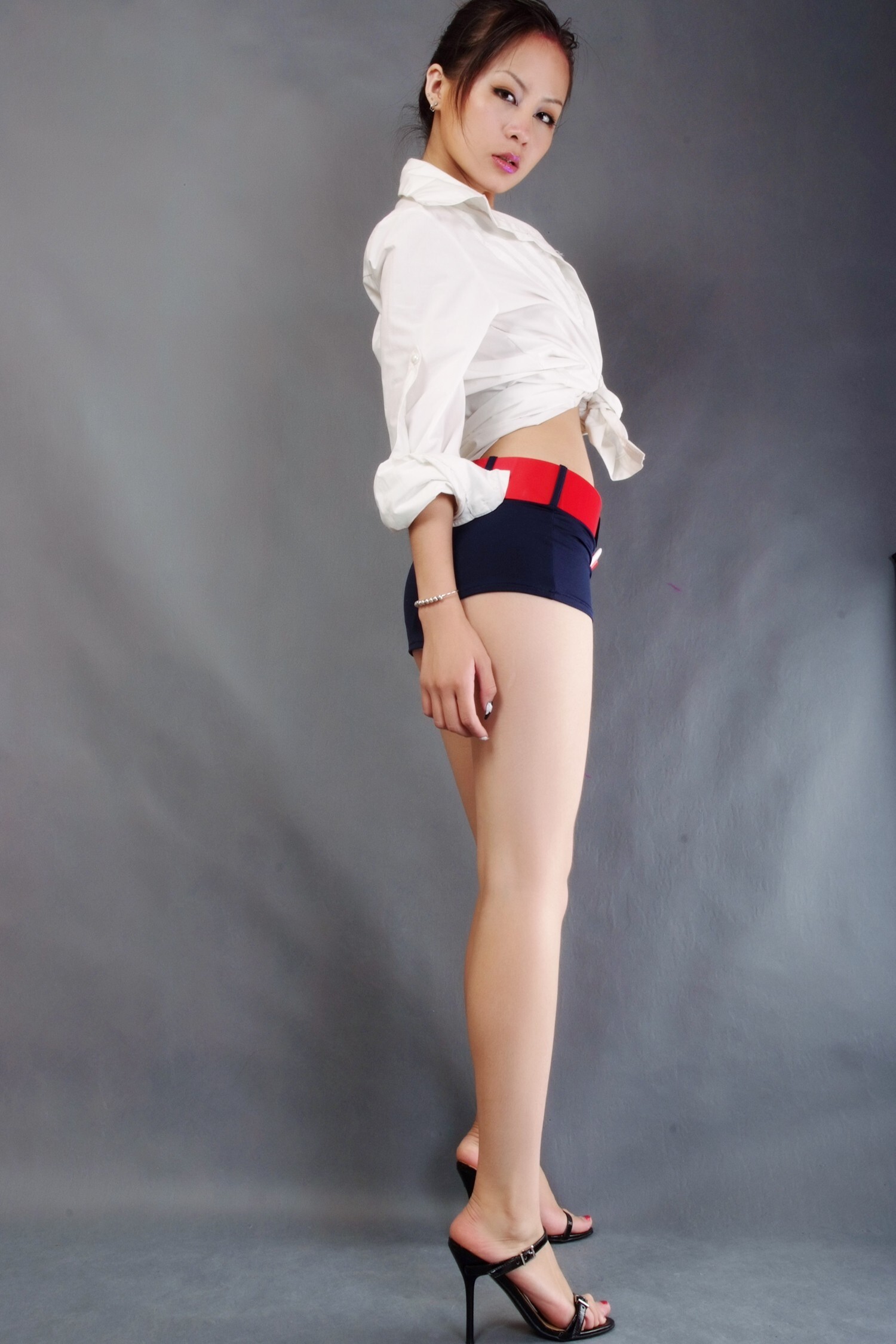 Keyi hot pants, Jiaqi maid in white, Xiaoyao pattern women's model photo
