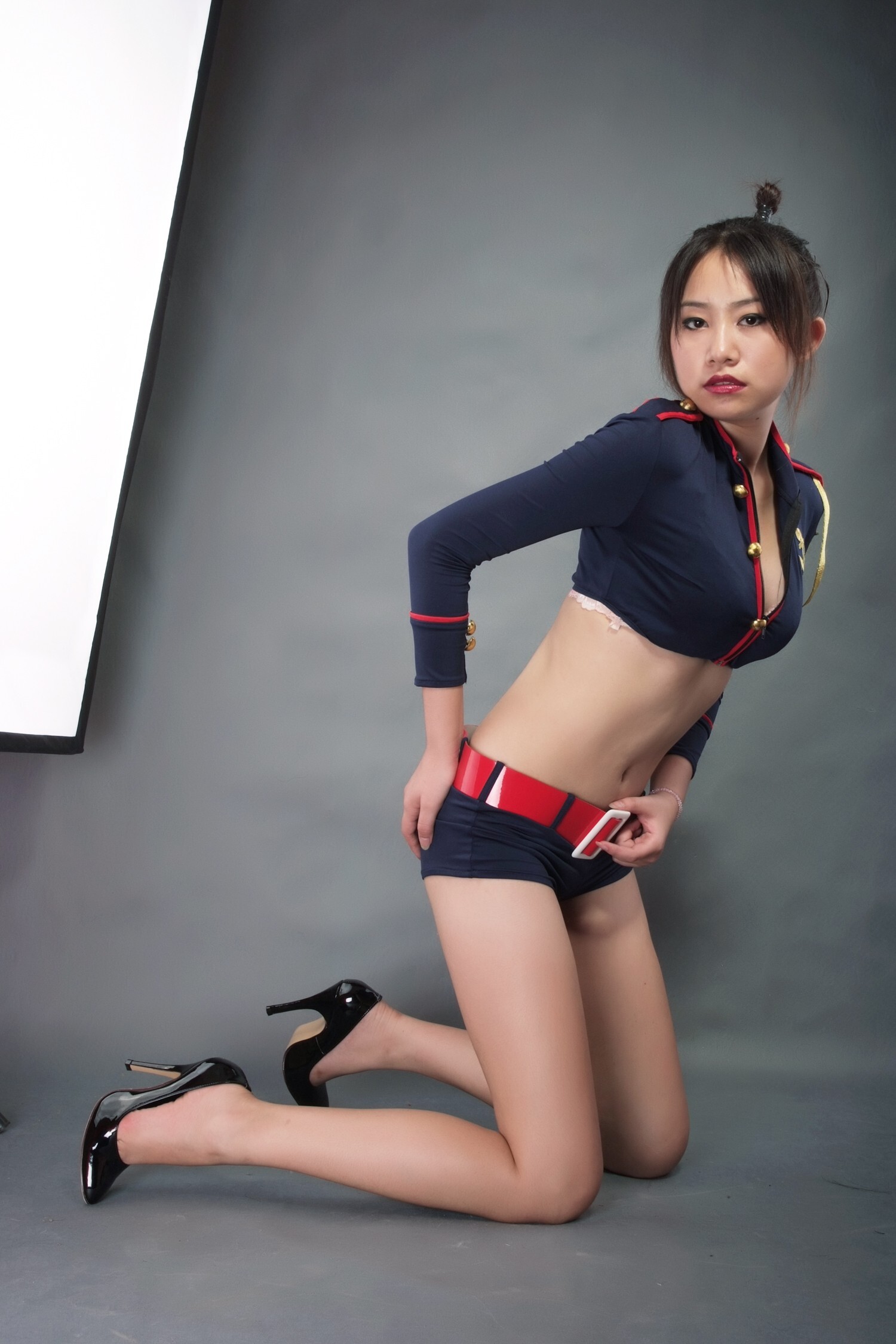 [picturing VIP] Xiaoqian's military uniform girl Xiaoye pink Qipao Shanshan short military uniform silk stockings set