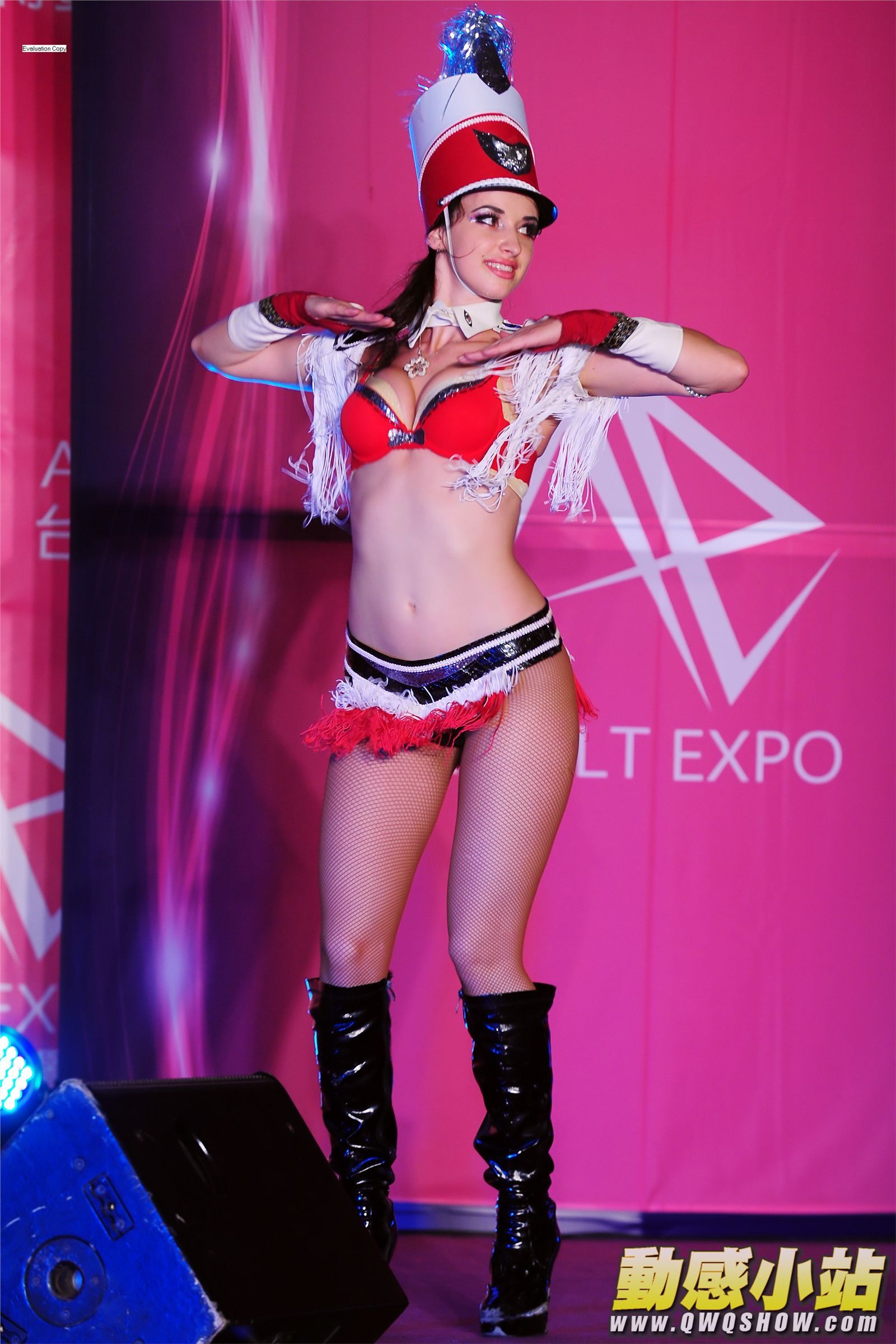 2012台灣成人博覽會外國舞者性感皮鞭秀 時尚舞蹈秀