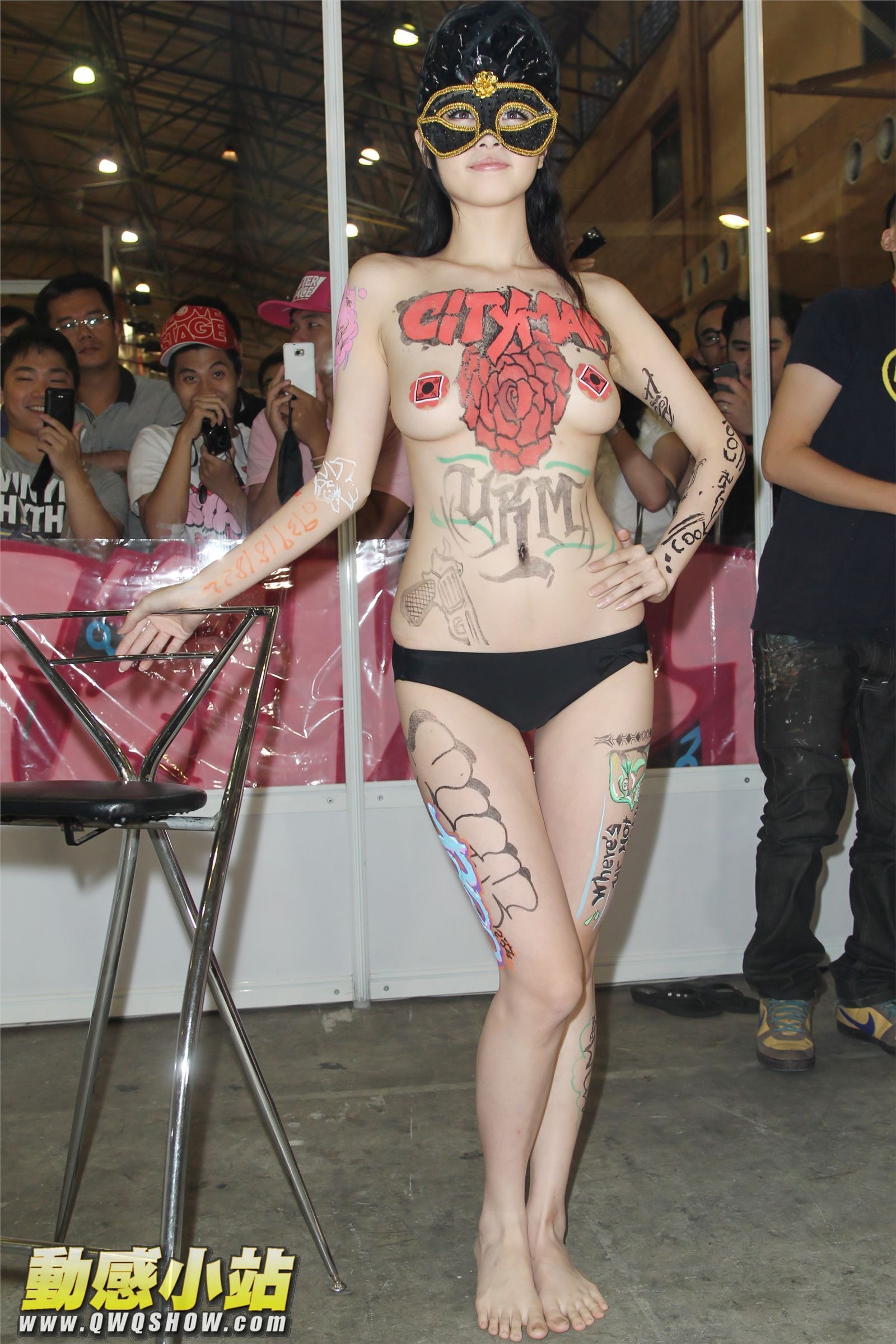 台灣成人博覽會av女優 博覽會彩繪女郎熱舞 动感小站写真美女图片