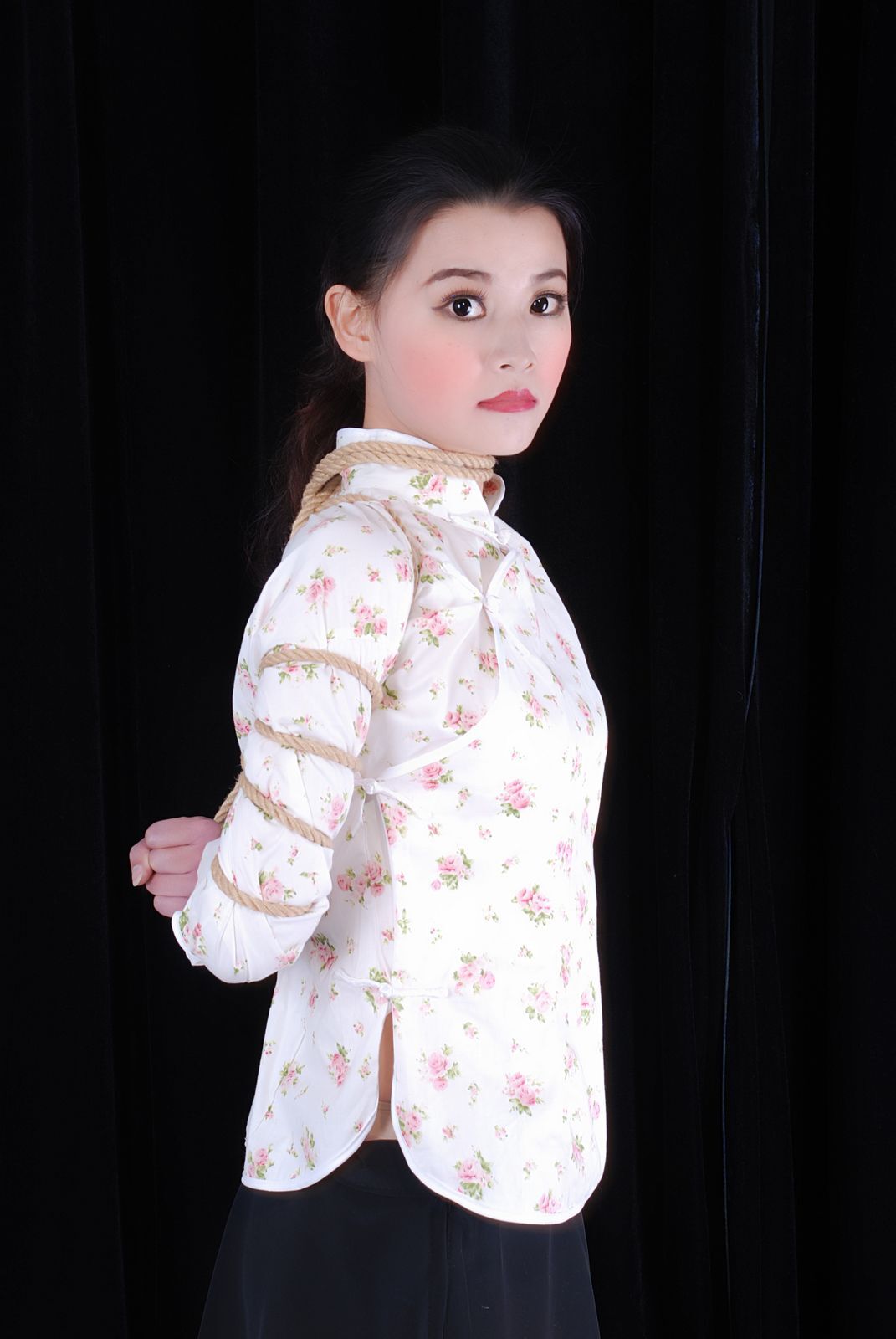 Jiaxin, a captive girl student