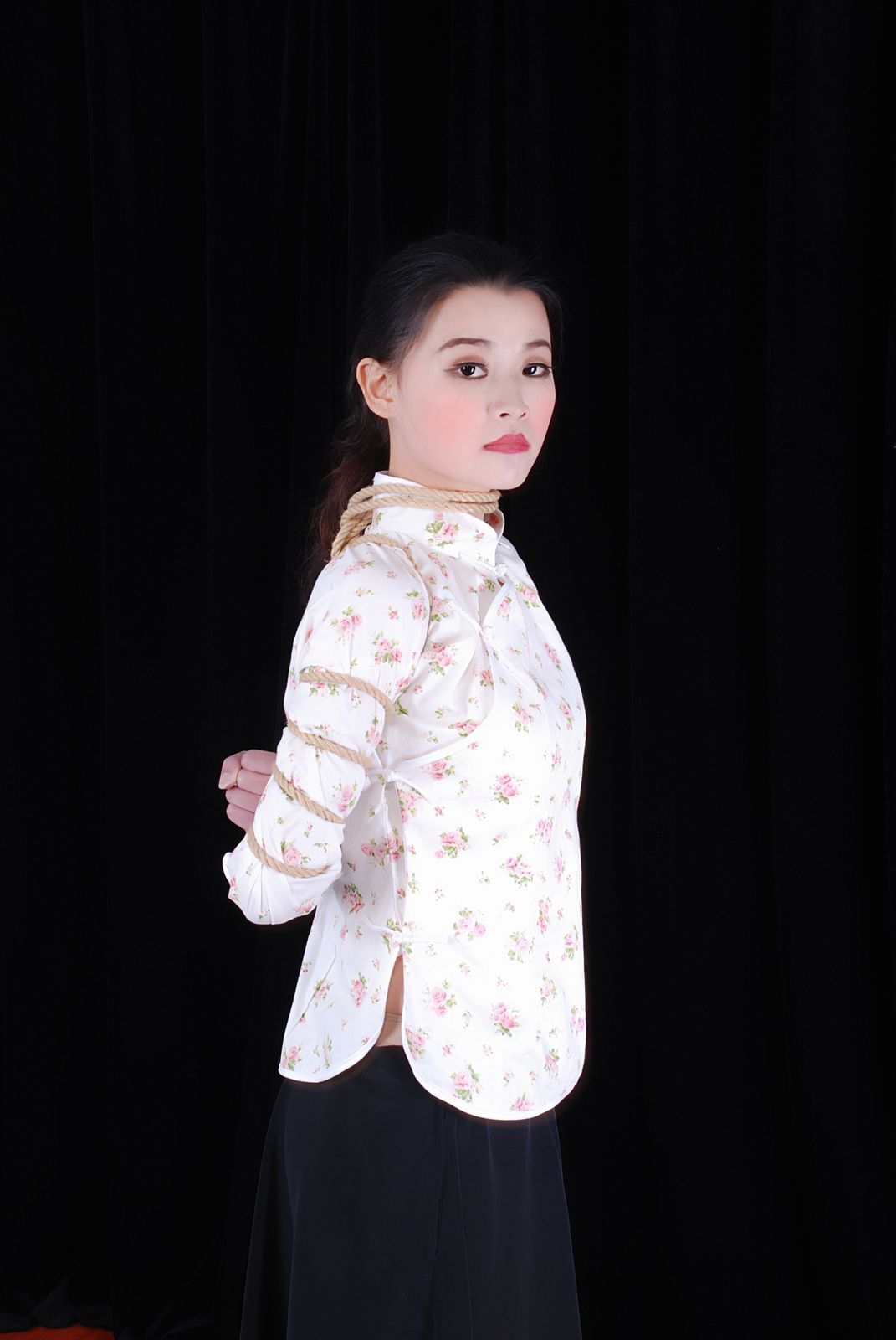 Jiaxin, a captive girl student