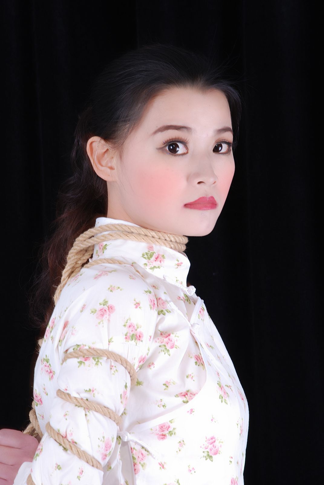 Jiaxin, a captive girl student
