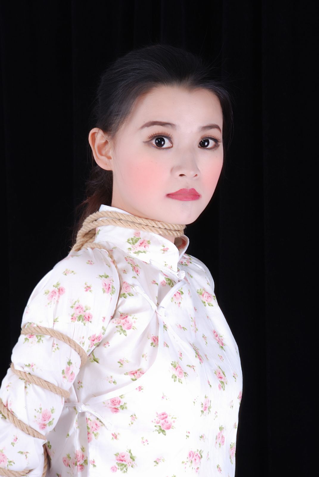 Jiaxin, a captive girl student