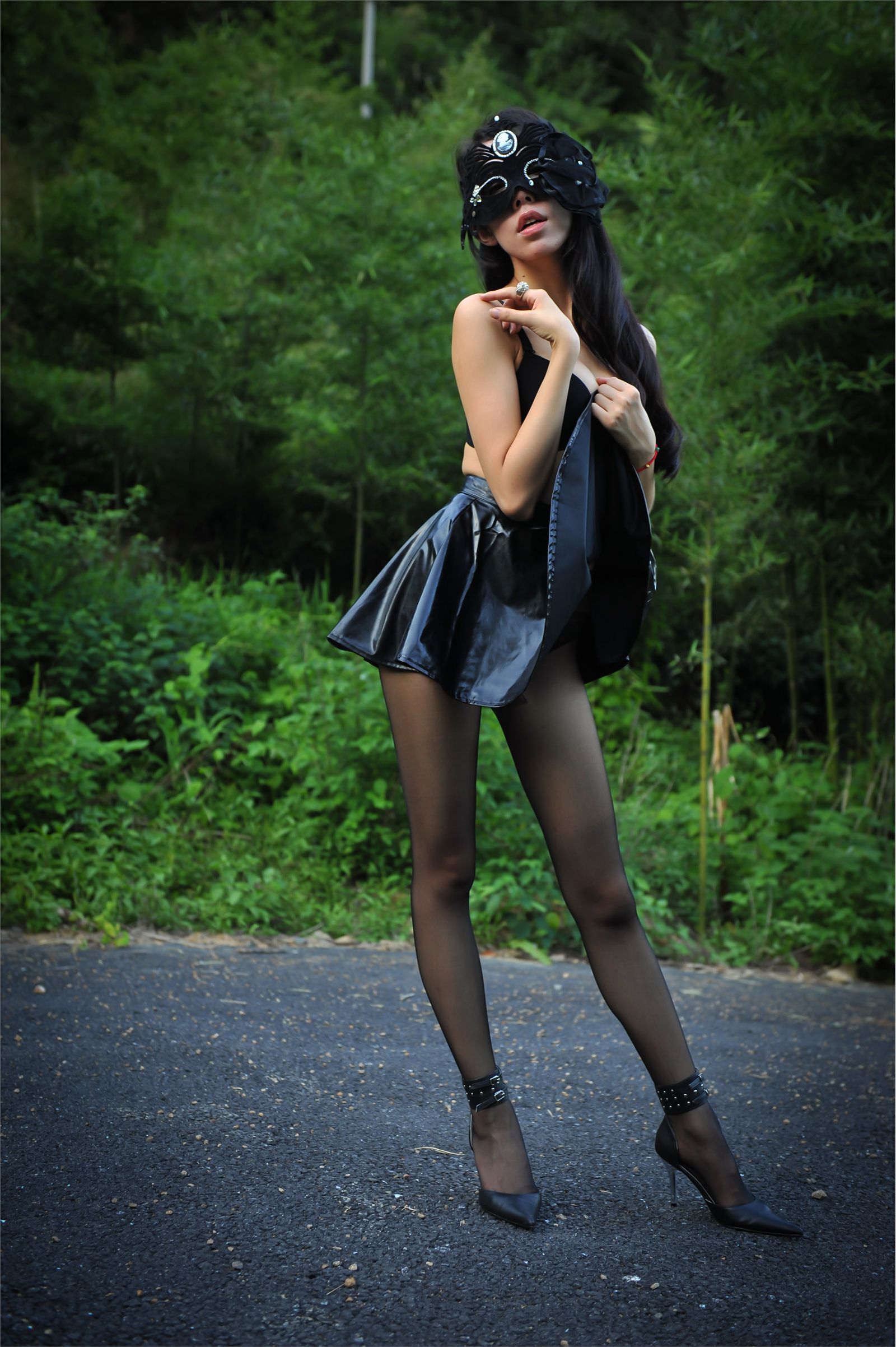 [silk dance] July 2012 7 sets of no.523 metal button high heel PU high gloss leather skirt