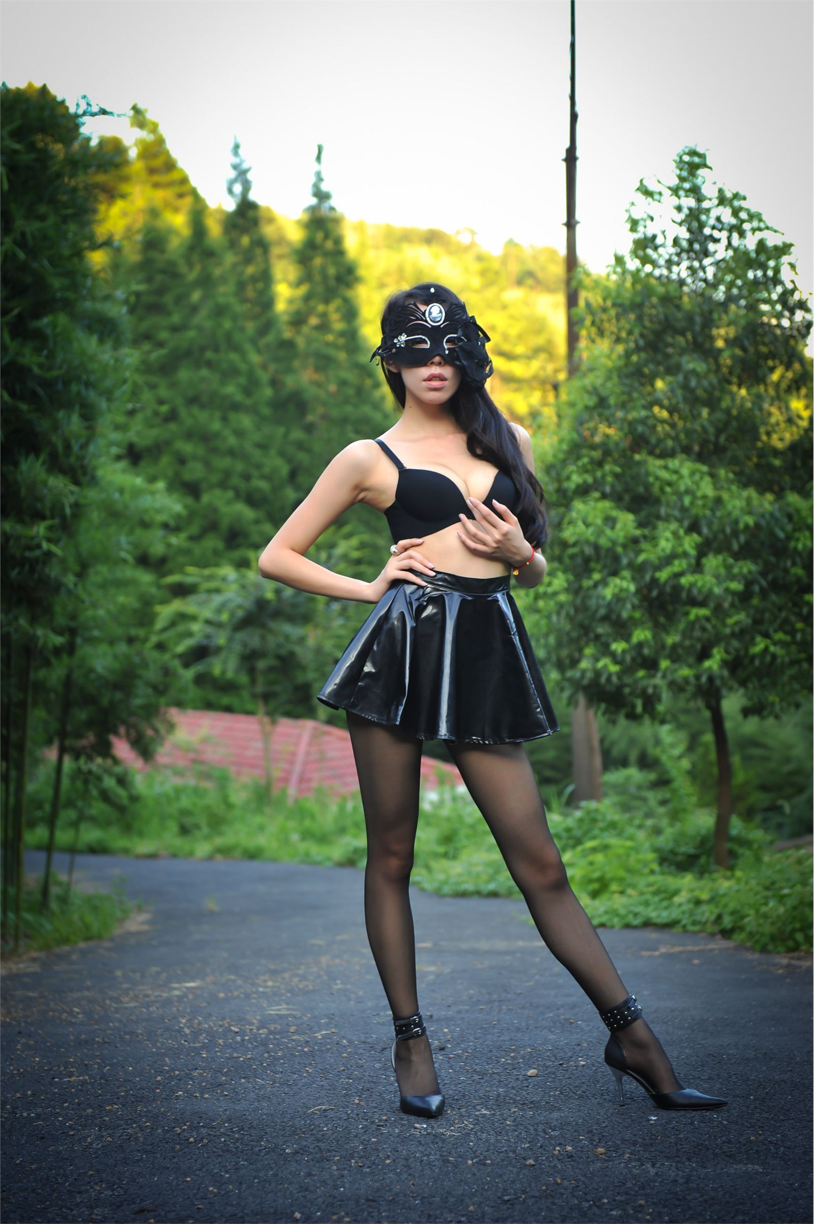 [silk dance] July 2012 7 sets of no.523 metal button high heel PU high gloss leather skirt