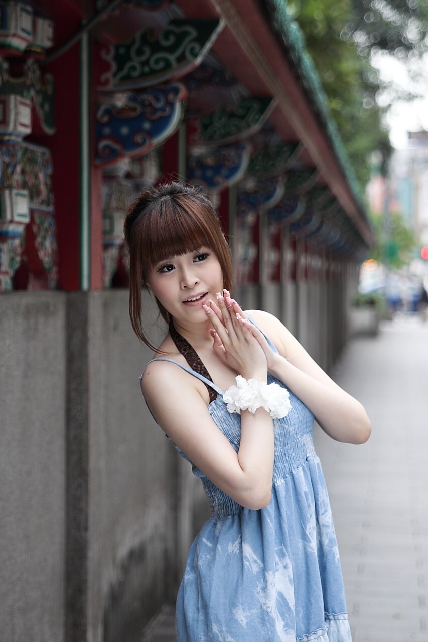 精品美女模特写真之台湾外拍模特白白