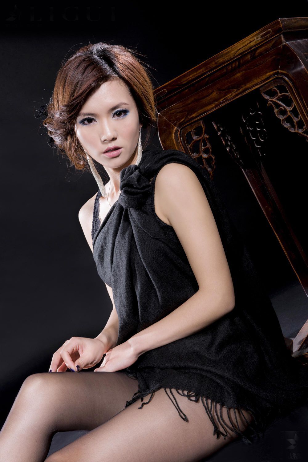 [online collection] 2013.09.27 ultra thin black silk of sexy young women at home