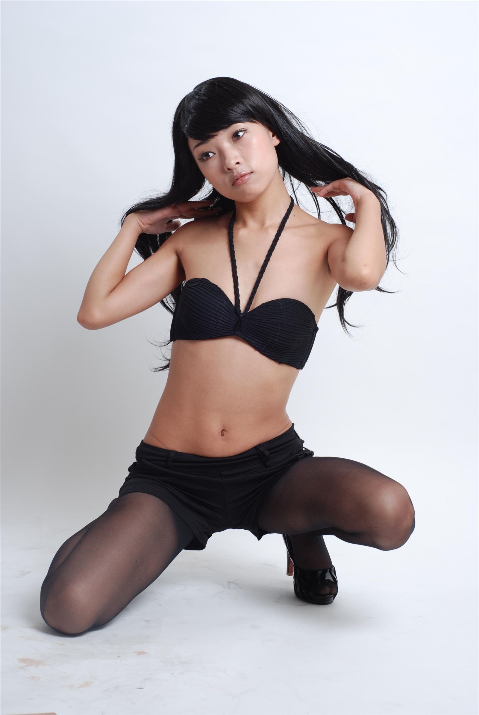 [online collection] on October 30, 2013, beautiful women shot black silk in shed