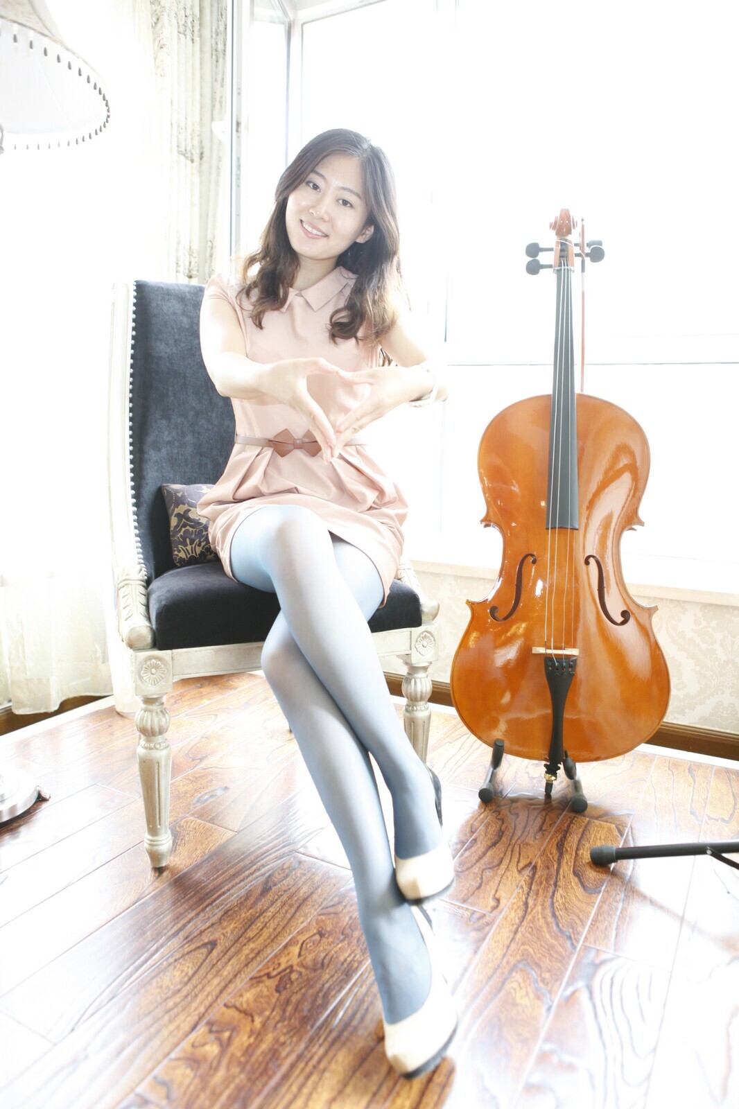 [online collection] on December 18, 2013, a quiet and elegant girl with purple silk skirt