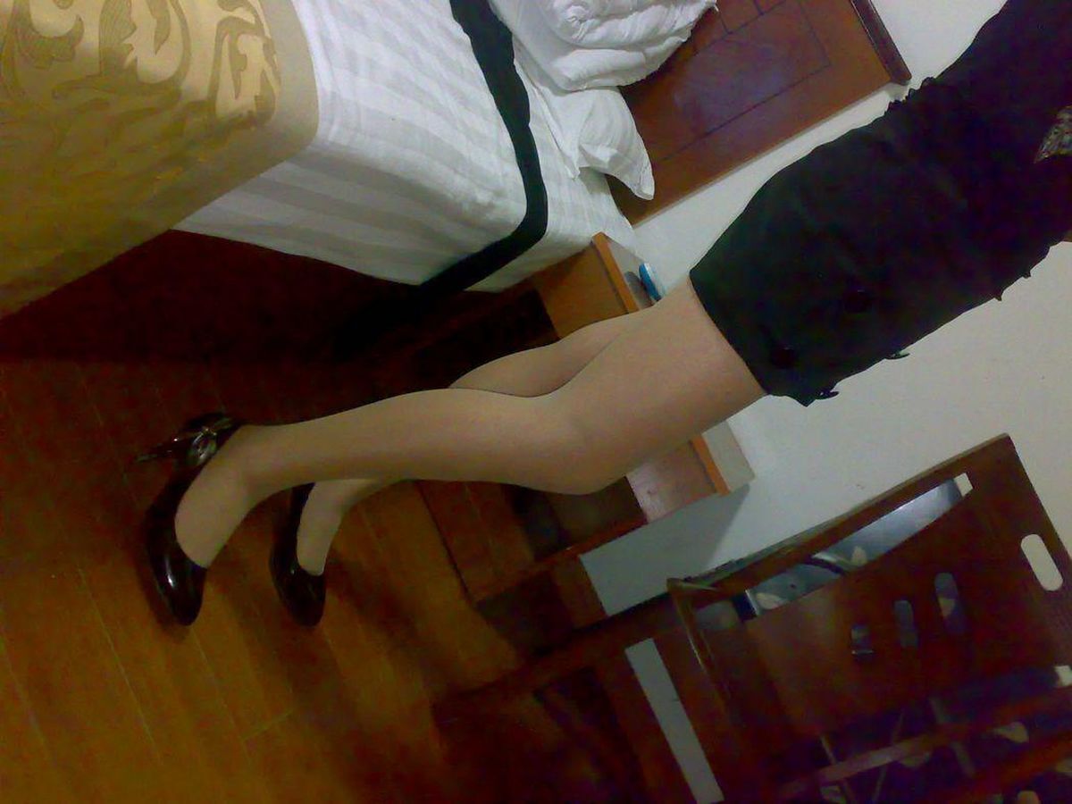 [online collection] on November 23, 2013, the temptation of silk feet and legs is really enjoyable