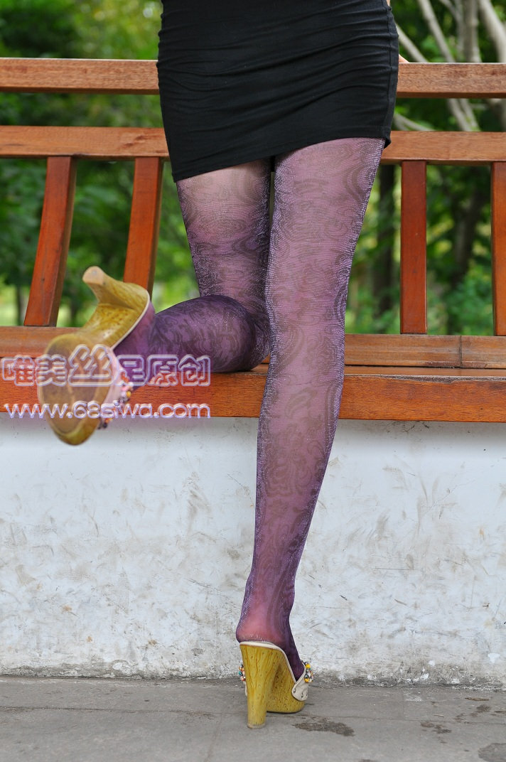 Beautiful silk 11009 pictures of domestic silk feet and legs