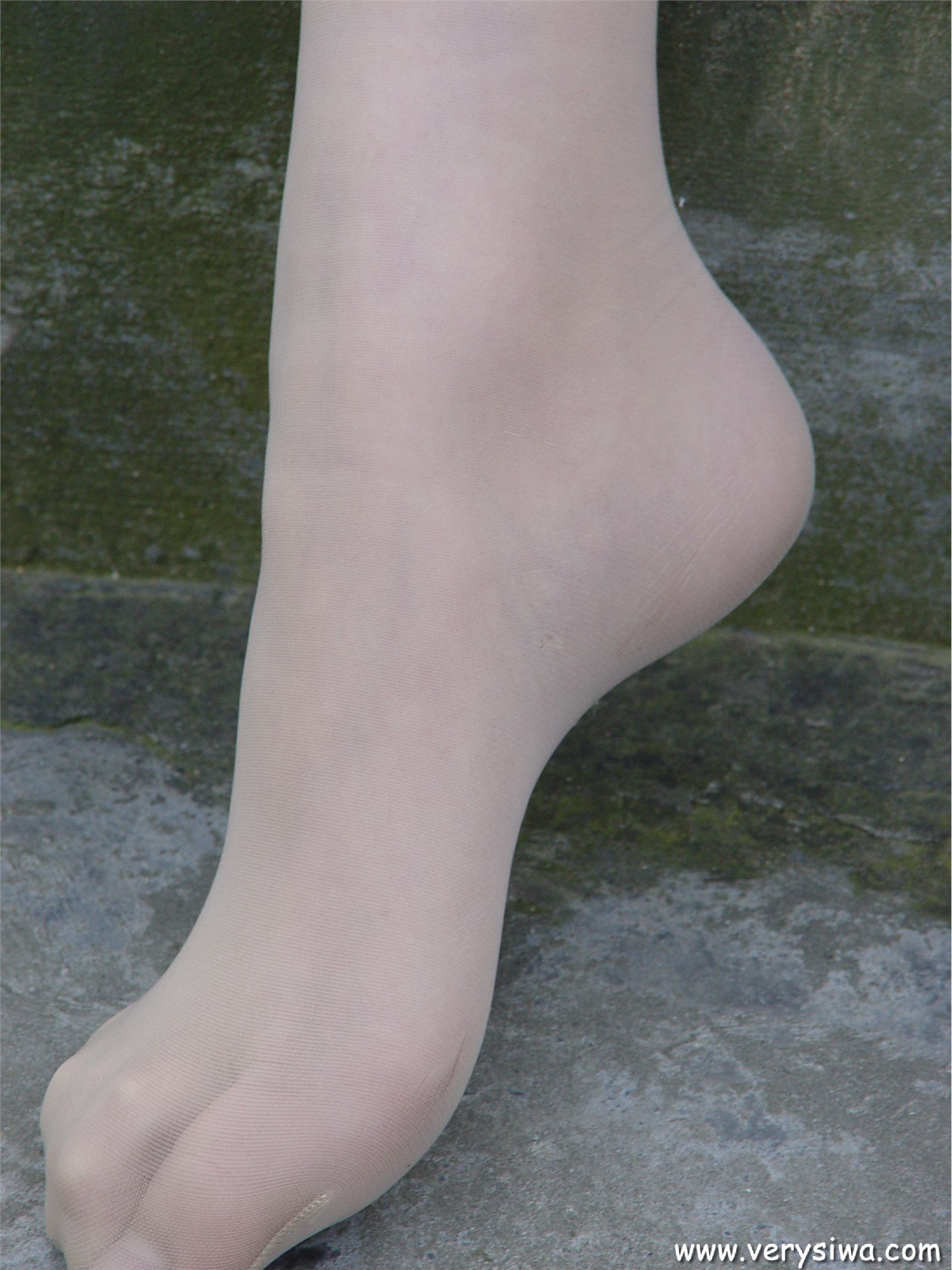 Zhonggaoyi P11 wild silk stockings foot show