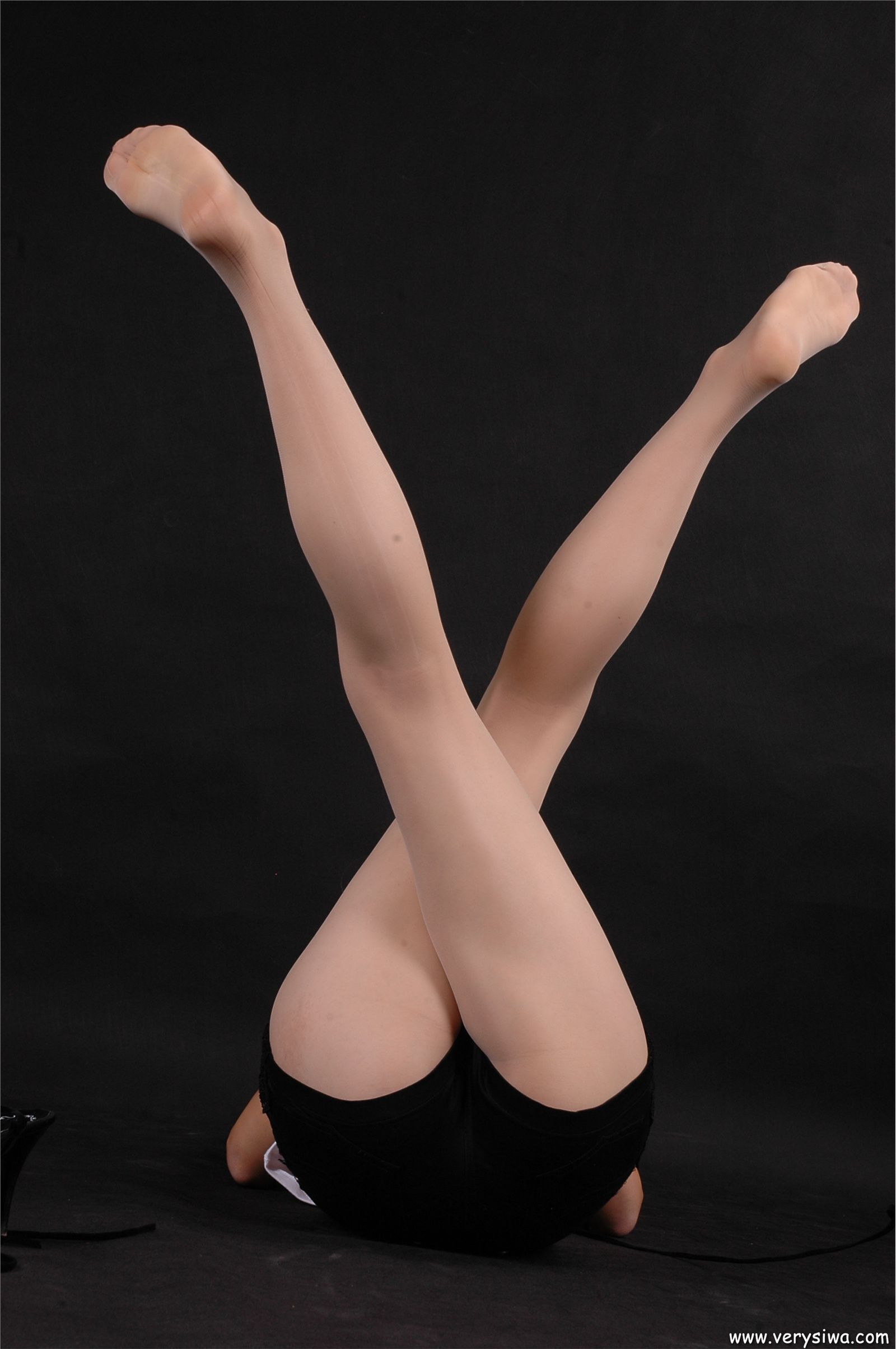 Zhonggaoyi silk stockings beauty model sexy pictures